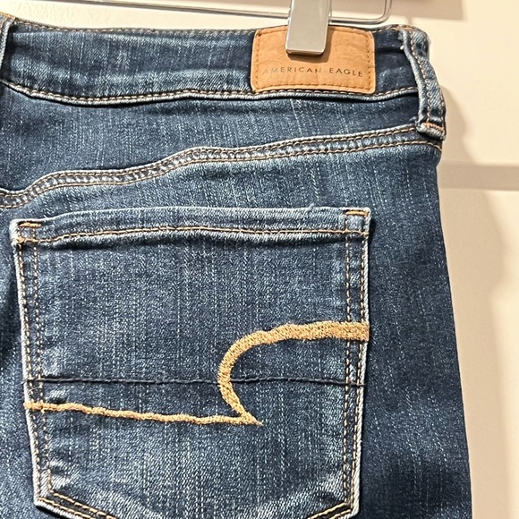 American Eagle Blue Cropped Ankle Jeans - Picture 3 of 5